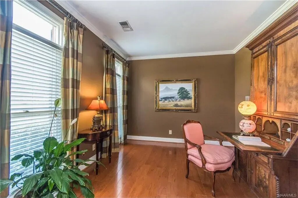 Building Photo - 2255 Vaughn Ln