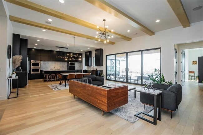 Building Photo - 4205 S Watercrest Dr