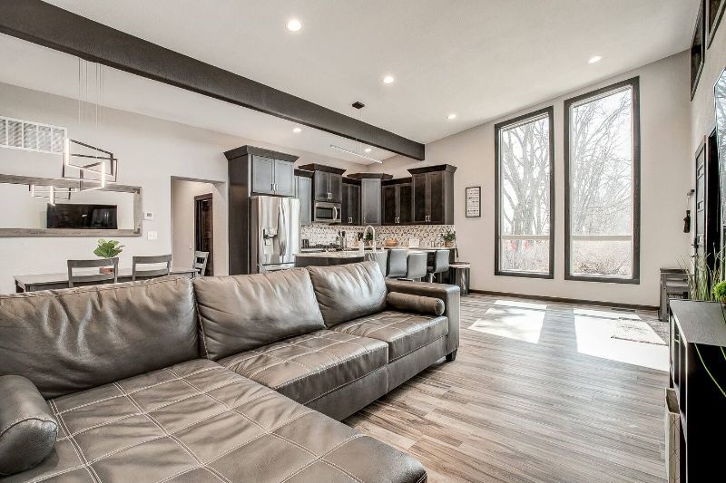 Building Photo - 1146 E Gudgell Ave