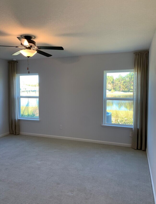 Building Photo - Stunning 3 Bed/2 Bath Home with Attached G...