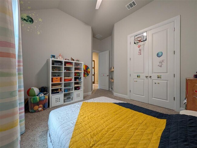 Building Photo - 125 Whistling Willow Dr