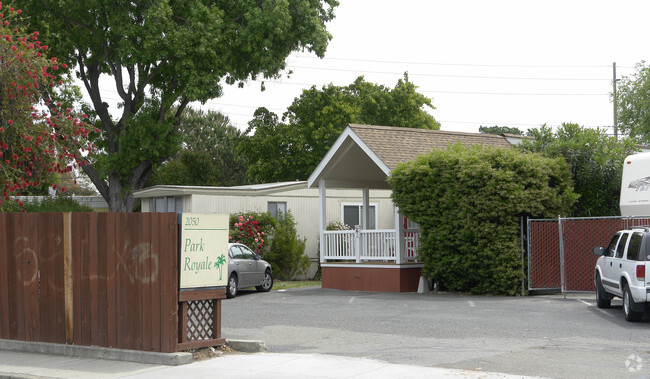 Primary Photo - Park Royale