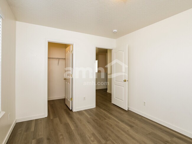 Building Photo - 12930 Hayes St