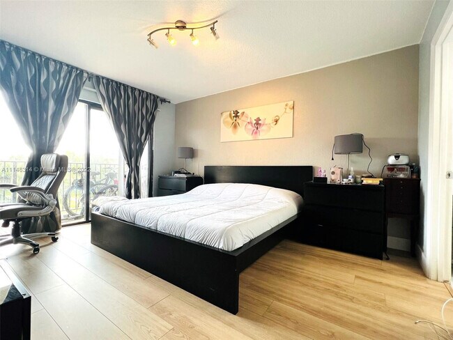 Building Photo - 9044 W Atlantic Blvd