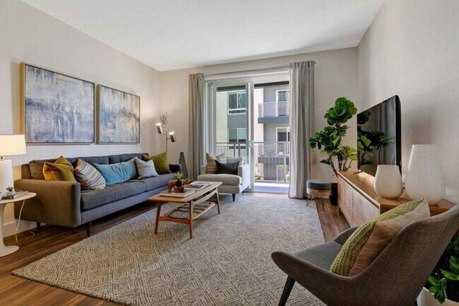 Primary Photo - 345 E McKinley Ave