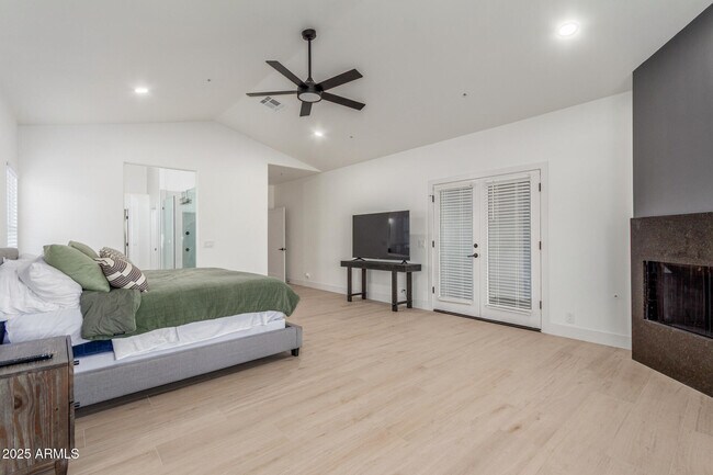 Building Photo - 8156 E Questa Rd