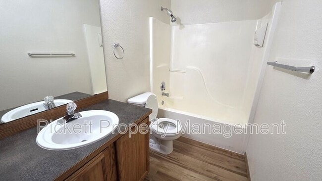 Building Photo - 2122 Tidepool Pl E