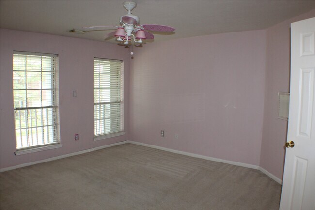 Building Photo - 12231 Ashford Park Dr