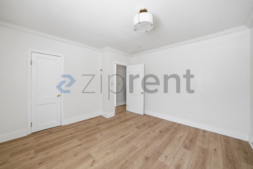 Building Photo - 1264 Hartford Ave SW