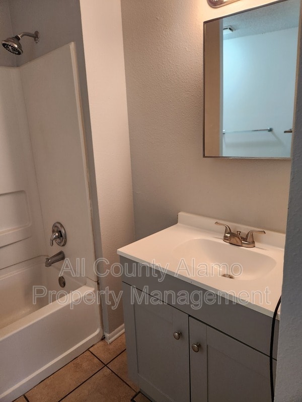 Building Photo - 11418 Cedar Park