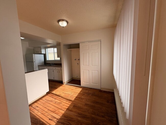 Building Photo - Sh314-316