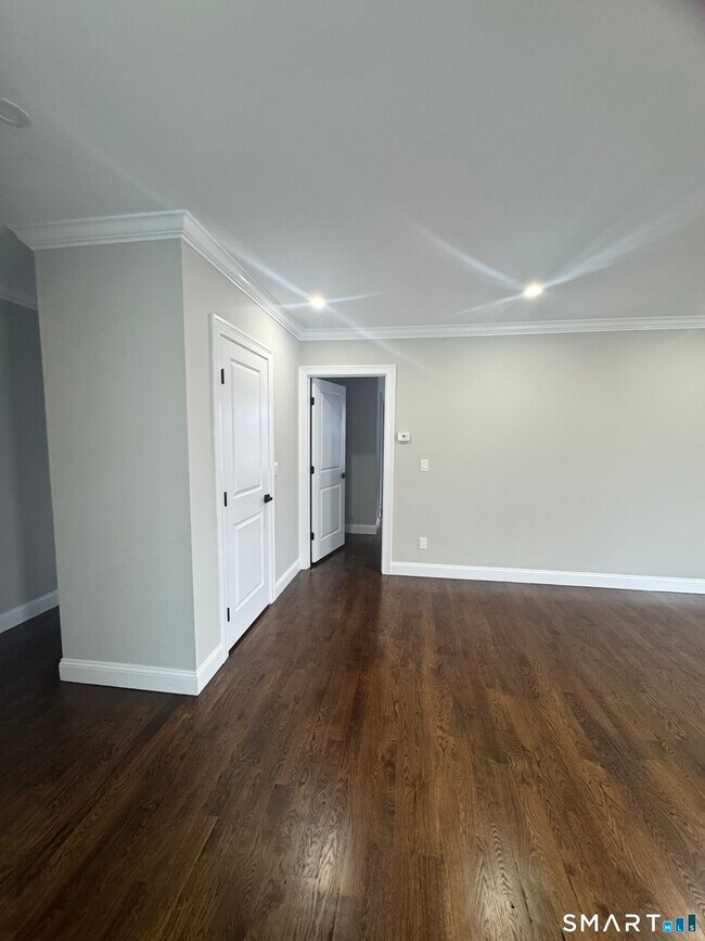 Building Photo - 281 Harriet St