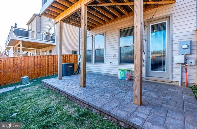 Building Photo - 42440 Dogwood Glen Square