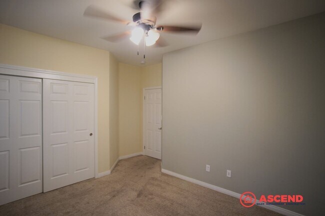 Building Photo - Beautiful Home in the Northwest!