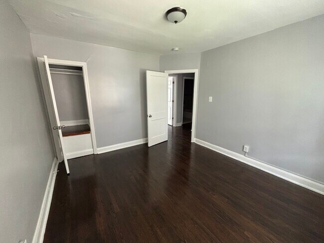 Building Photo - 4 Bedrooms 2 Bathrooms, 21239