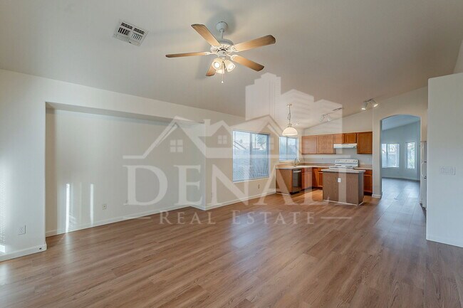 Building Photo - 3980 E Pinon Ct