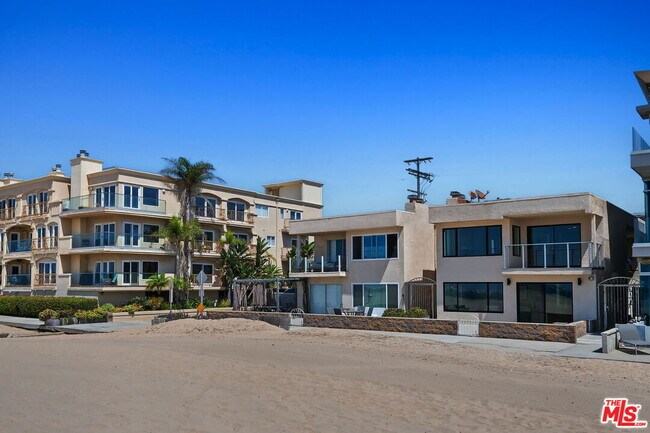 Building Photo - 6405 Ocean Front Walk