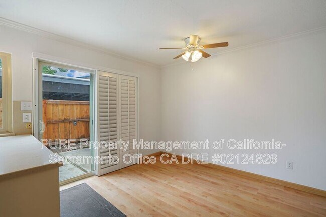 Building Photo - 8811 Salmon Falls Dr