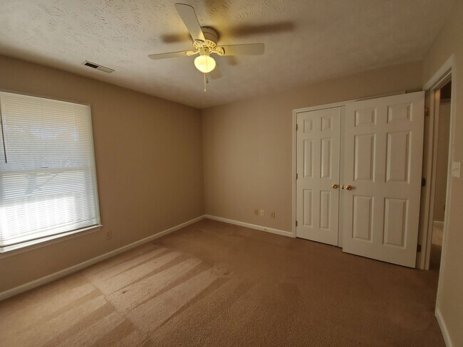 Building Photo - 8714 Tangletree Dr