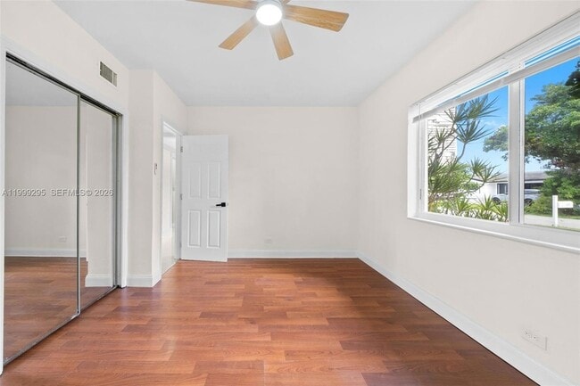 Building Photo - 261 188th St