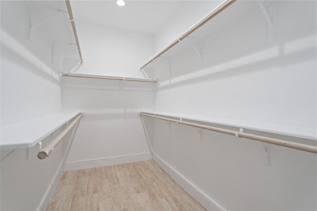 Building Photo - 3710 Rockingham St