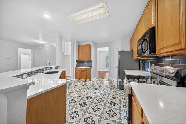 Building Photo - 13168 Mystic Saddle