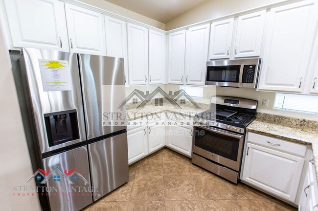 Building Photo - 7465 E Osage Ave