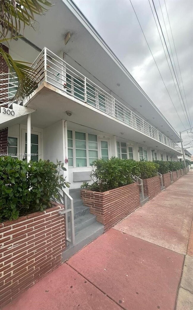 Building Photo - 300 74th St