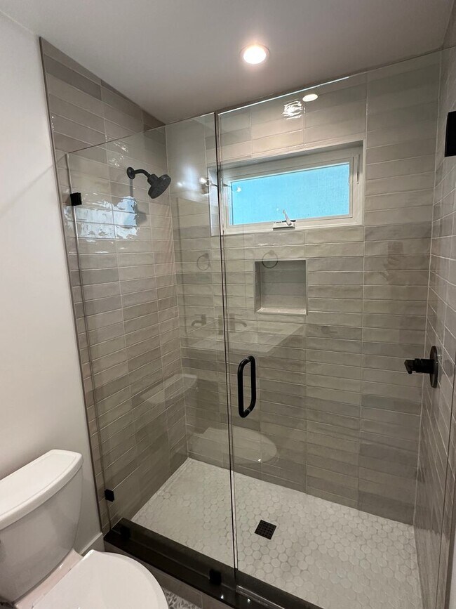 Building Photo - 2320 F St