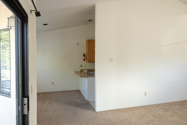 Building Photo - 3826 Shasta St