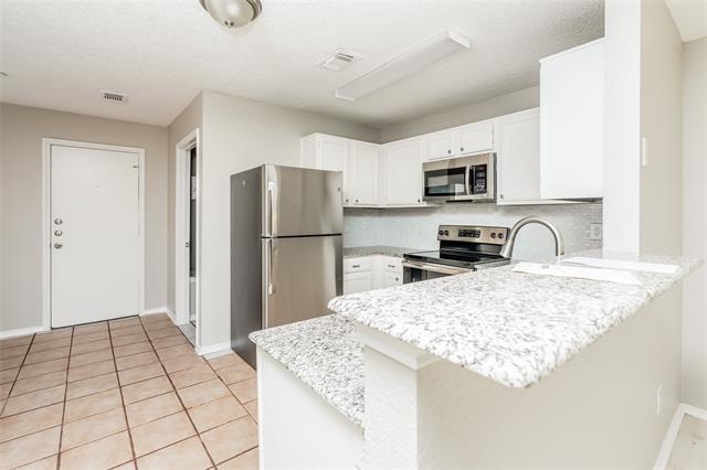 Building Photo - 930 Boxwood Dr