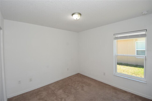 Building Photo - 31 Rosecroft Ln