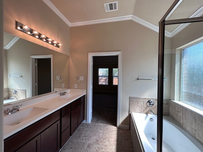 Building Photo - 2204 Tranquility Ln
