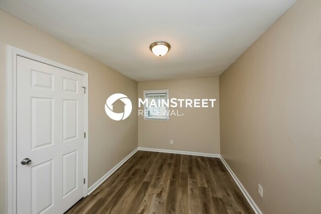 Building Photo - 3 Bedroom Pet-Friendly Home in Powder Springs, GA with Main Street Renewal
