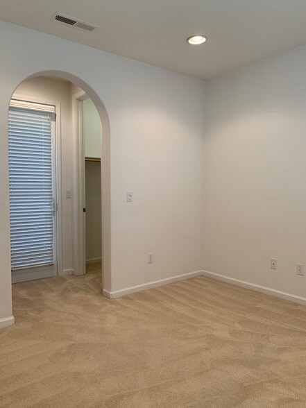 Building Photo - 7824 Stoneleaf Rd