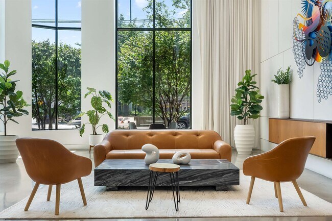 Building Photo - 255 Brunswick St