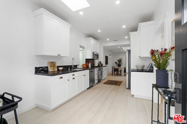 Building Photo - 961 Marco Pl