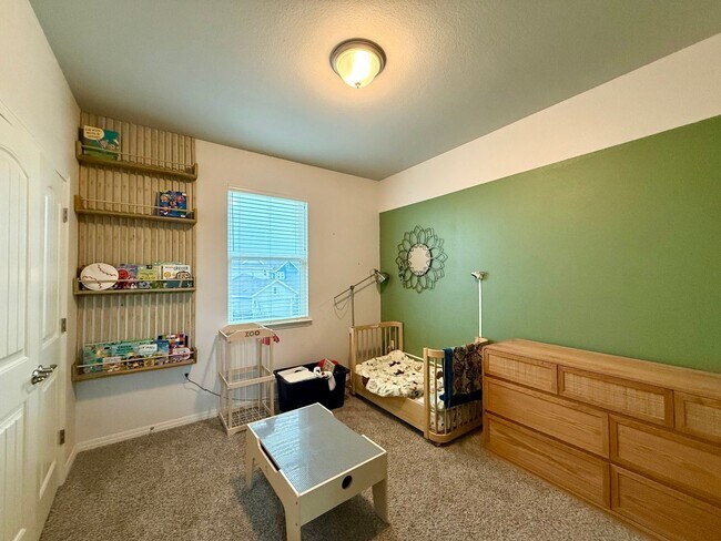 Building Photo - Goodnight Ranch Subdivision - 3 bedroom w/ Office!