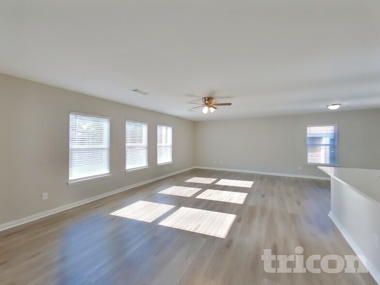 Building Photo - 1026 Barrymore Ln