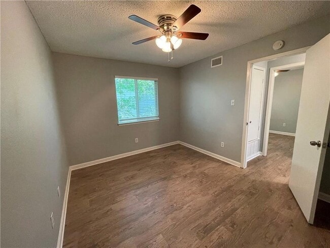 Building Photo - 7417 Vintage Hills Dr