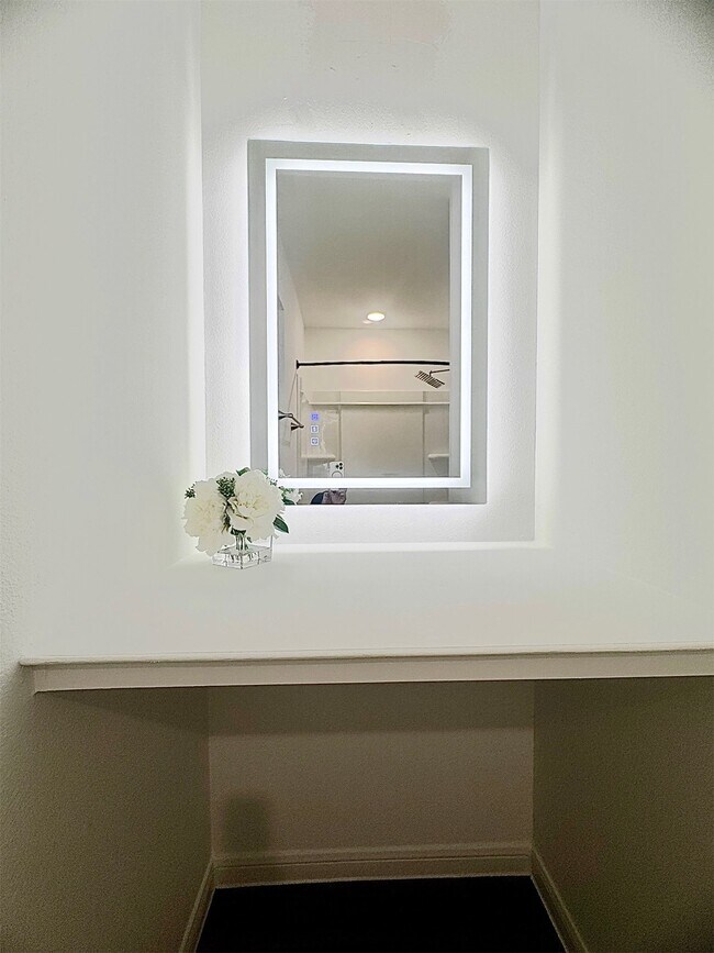 Building Photo - 21510 Austell Pond Dr