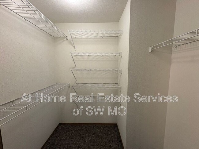 Building Photo - 887 N 22nd St