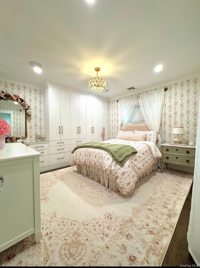 Building Photo - 42 Franklin Ave