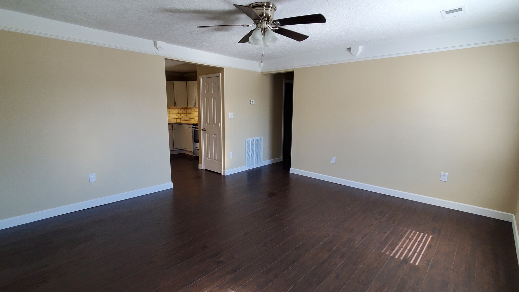 Living Room - 149 Davis Ln