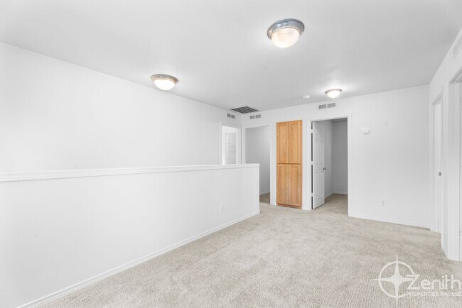 Building Photo - Inviting 3 Bedroom Washougal Home with Lar...