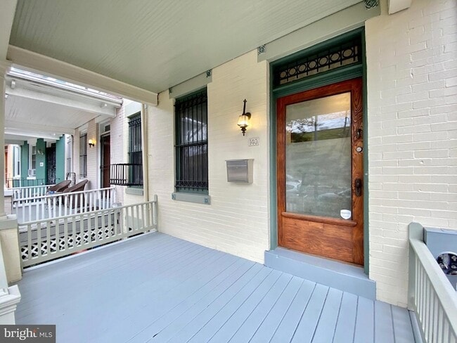 Building Photo - 140 Bryant St NW