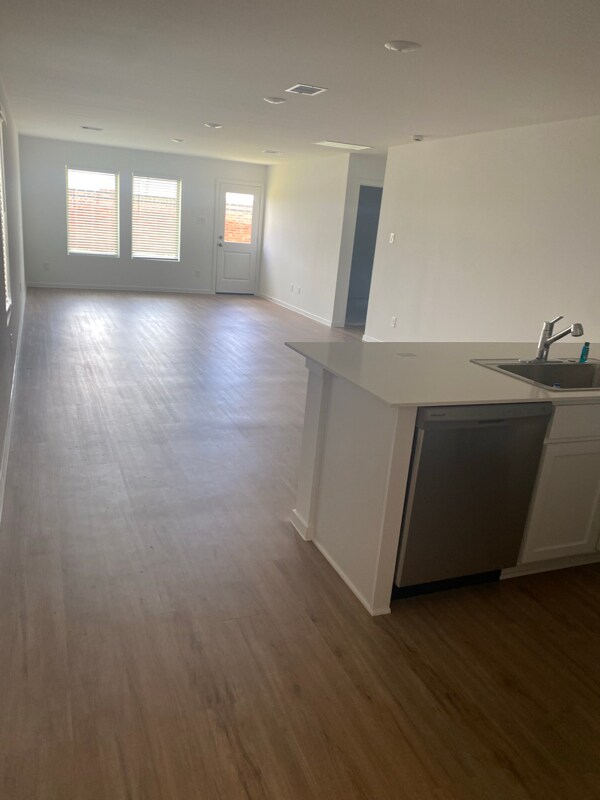 Building Photo - 3017 Pensacola Dr