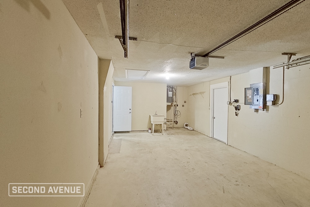 Building Photo - 11725 Meadow Dr