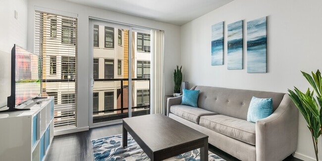 Primary Photo - The Napoleon Apartments