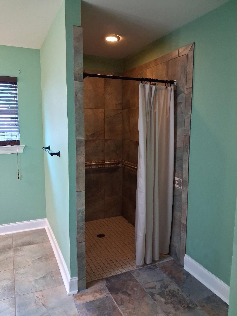 master bath - 3447 Derby Pl